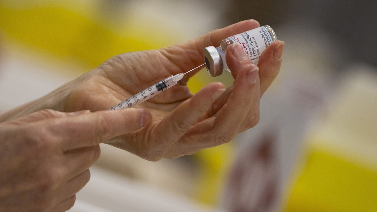 K očkování se v úterý registrovalo přes 200 tisíc lidí